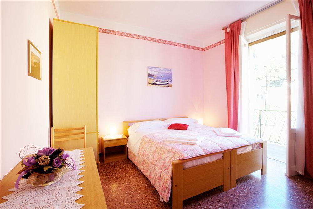 B&B La Perla Blu เลวานโต ภายนอก รูปภาพ